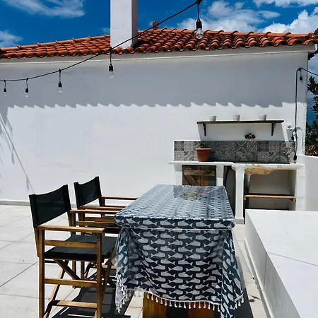 Aloni Petit House Сasa de vacaciones Nerotriviá